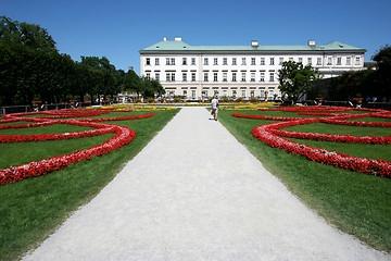 Image showing Palace and garden