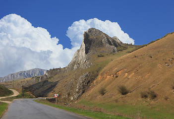 Image showing Road in a mountaneous area