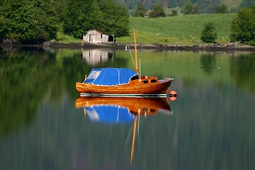 Image showing Wodden boat