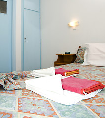 Image showing room in greek island studio apartment for rent