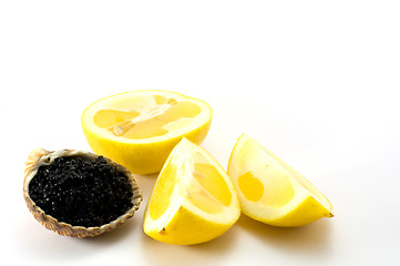 Image showing Seashell and lemon