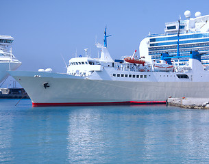 Image showing White ship in Rhodes harbor