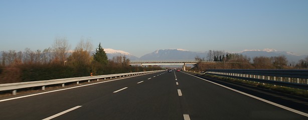 Image showing road to mountains