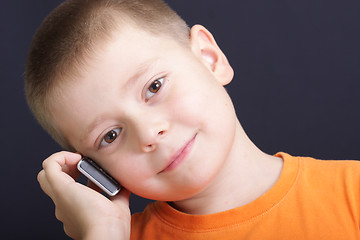 Image showing Listening phone talk