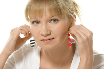 Image showing Which earring to choose