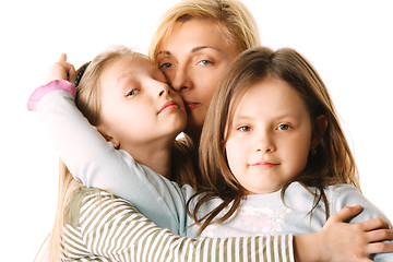 Image showing Mom with daughters