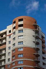 Image showing Modern multistory house of red and white bricks 