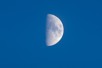 Image showing day time moon