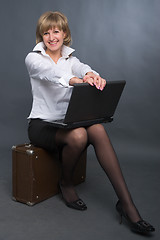 Image showing business woman with laptop