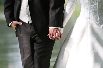 Image showing Brautpaar-Hand in Hand