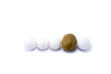 Image showing Eggs and kiwi