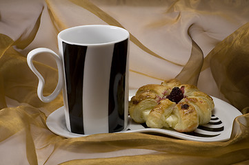 Image showing Tea with cookie
