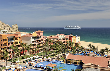 Image showing Cruise ship and resort in Cabo San Lucas, Mexico