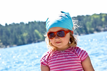 Image showing Little girl at the sea