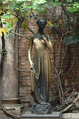 Image showing Sculpture of  Juliet by Shakespeare