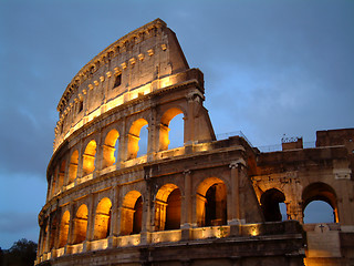 Image showing Roman colosseum at night