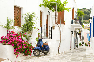 Image showing street scene in the greek cyclades islands