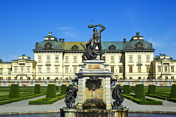 Image showing The Drottninghilms royale palace