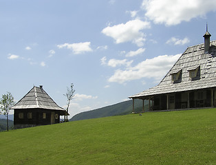 Image showing Shacks at Meadow