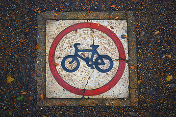 Image showing No bikes please