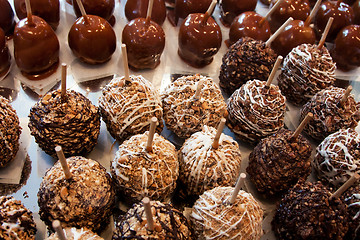 Image showing Candy apples with chocolate