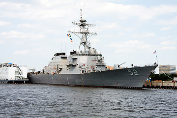 Image showing USS Bunker Hill (CG-52)