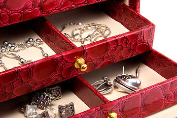 Image showing Casket with jewelry