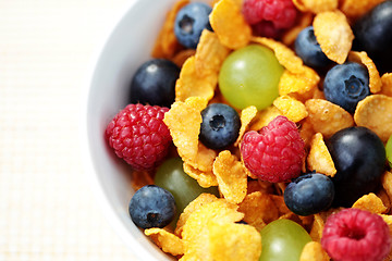 Image showing corn flakes with fruits