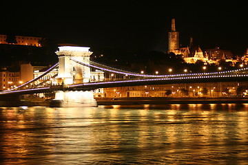 Image showing Chain bridge at night - Budapest, Hungary