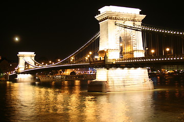 Image showing Chain bridge at night - Budapest, Hungary