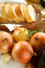 Image showing Onions And bread