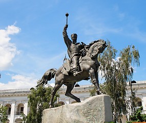 Image showing Equestrian statue of hetman Sahaidachny in Kiev, Ukraine