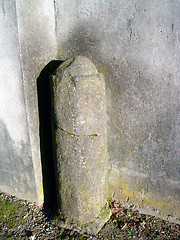 Image showing Oranament near wall