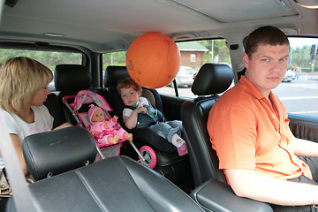 Image showing family in salon of the car