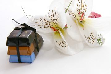 Image showing chocs and flowers