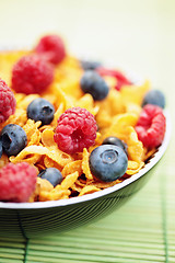 Image showing corn flakes with berry fruits