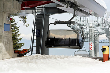 Image showing Chair lift cabin