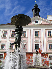Image showing Tartu town hall and kissing students fountain