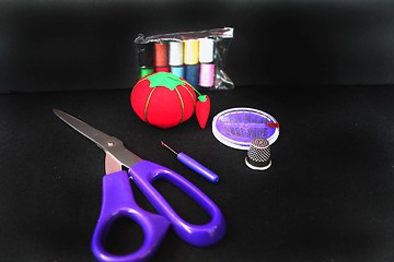 Image showing Sewing kit