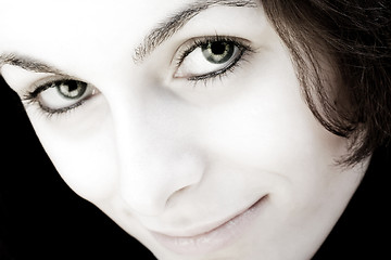 Image showing Woman with green eyes