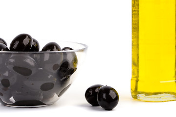 Image showing bowl of black olives and oil