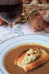 Image showing Onion soup vertical