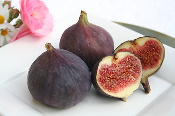 Image showing Figs