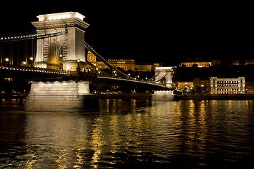 Image showing night chain bridge in budapest