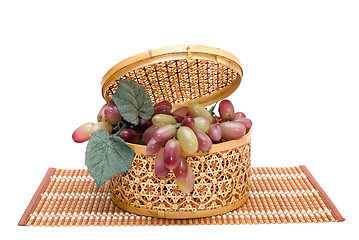 Image showing Bast basket with a grapes