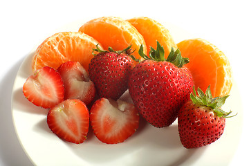 Image showing Strawberries and tangerines horizontal