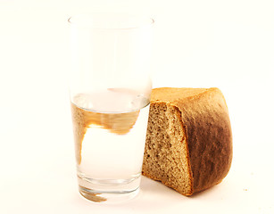 Image showing bread and water