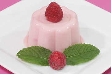 Image showing Raspberry pudding