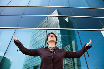 Image showing Powerful businesswoman