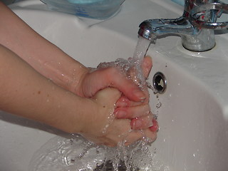 Image showing washing hands 2